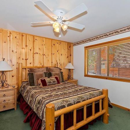 ビッグ・ベアー・レイク Teakwood - 3-Br Spa, Fire Pit, Quiet, Ac, Centrally Locatedヴィラ エクステリア 写真